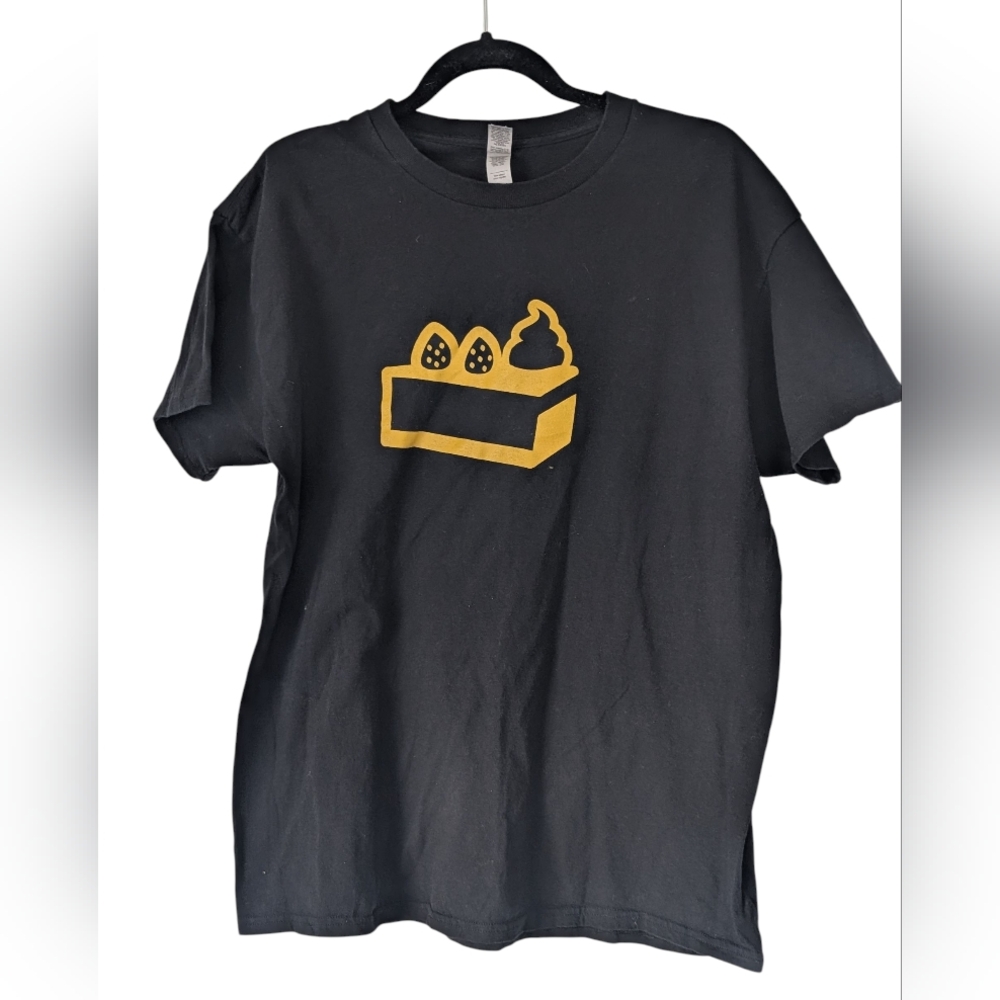 Cheesecake Factory Gildan Black Logo Tee Sz.L